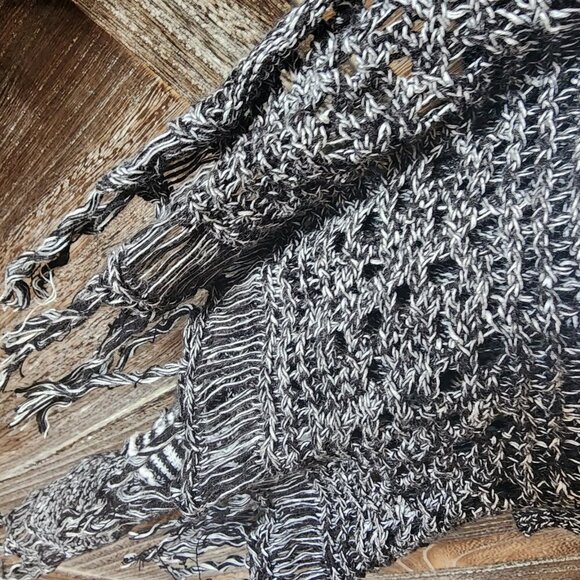 Billabong Open Front Cardigan Tribal Aztec Fringe Black/White Sweater Size S - Picture 6 of 12